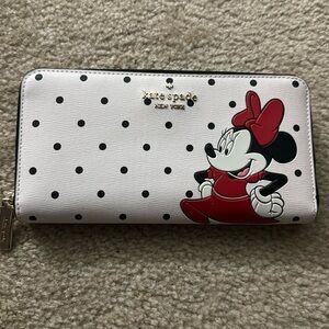 NWOT Kate Spade Minnie mouse Disney wallet